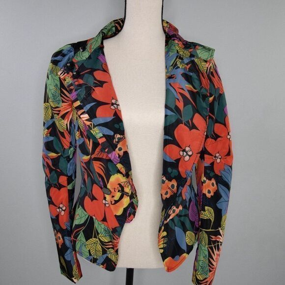 Vintage floral print padded‎ Jacket, ruffle hem, Button accentuate - Picture 13 of 16